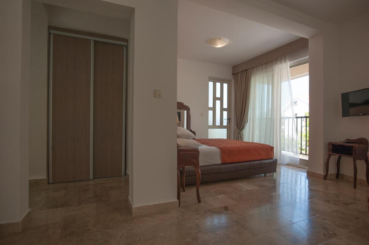 Guest House Przno Bay Sveti Stefan Exterior photo